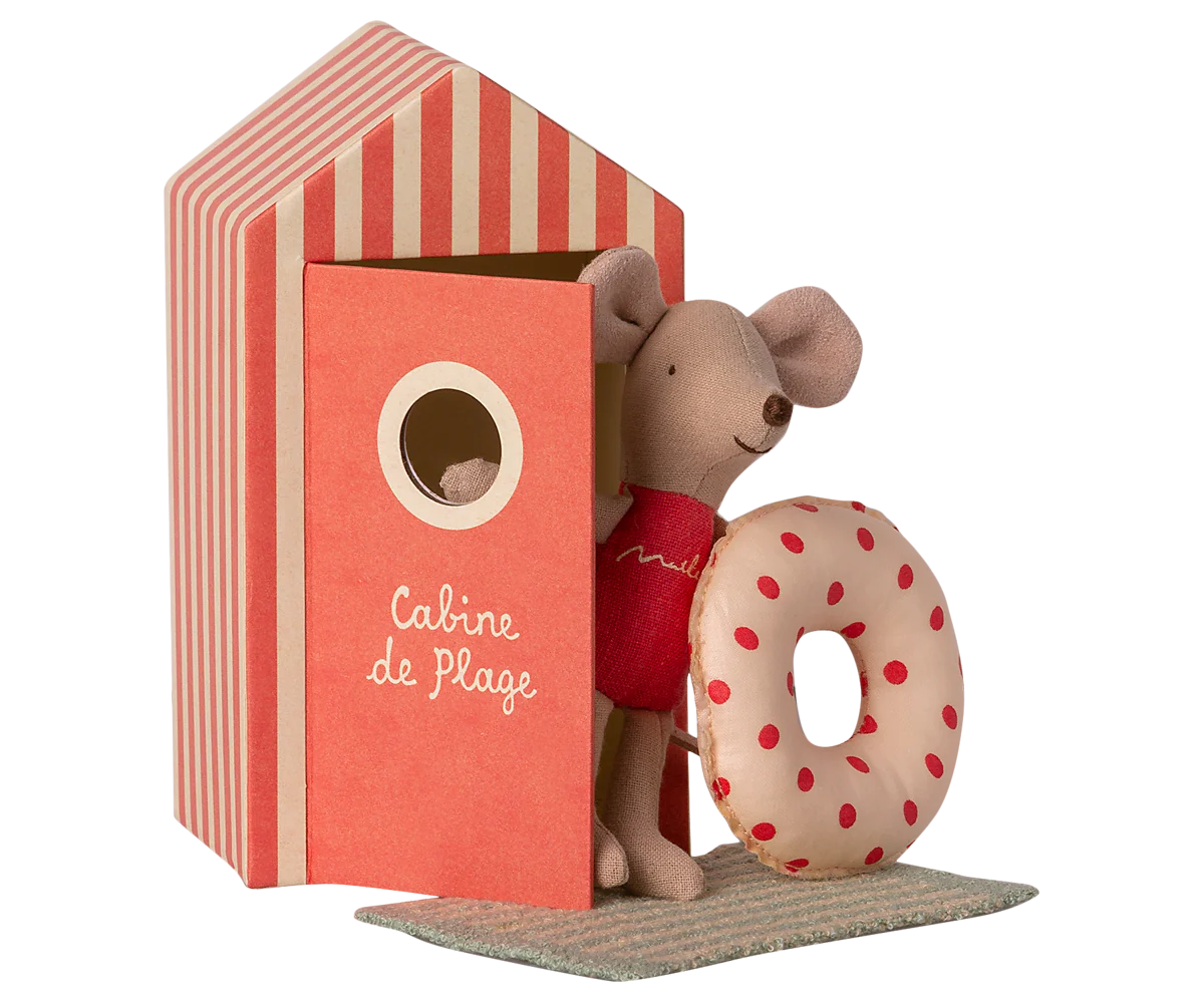 Beach mice, Little sister in Cabin de Plage