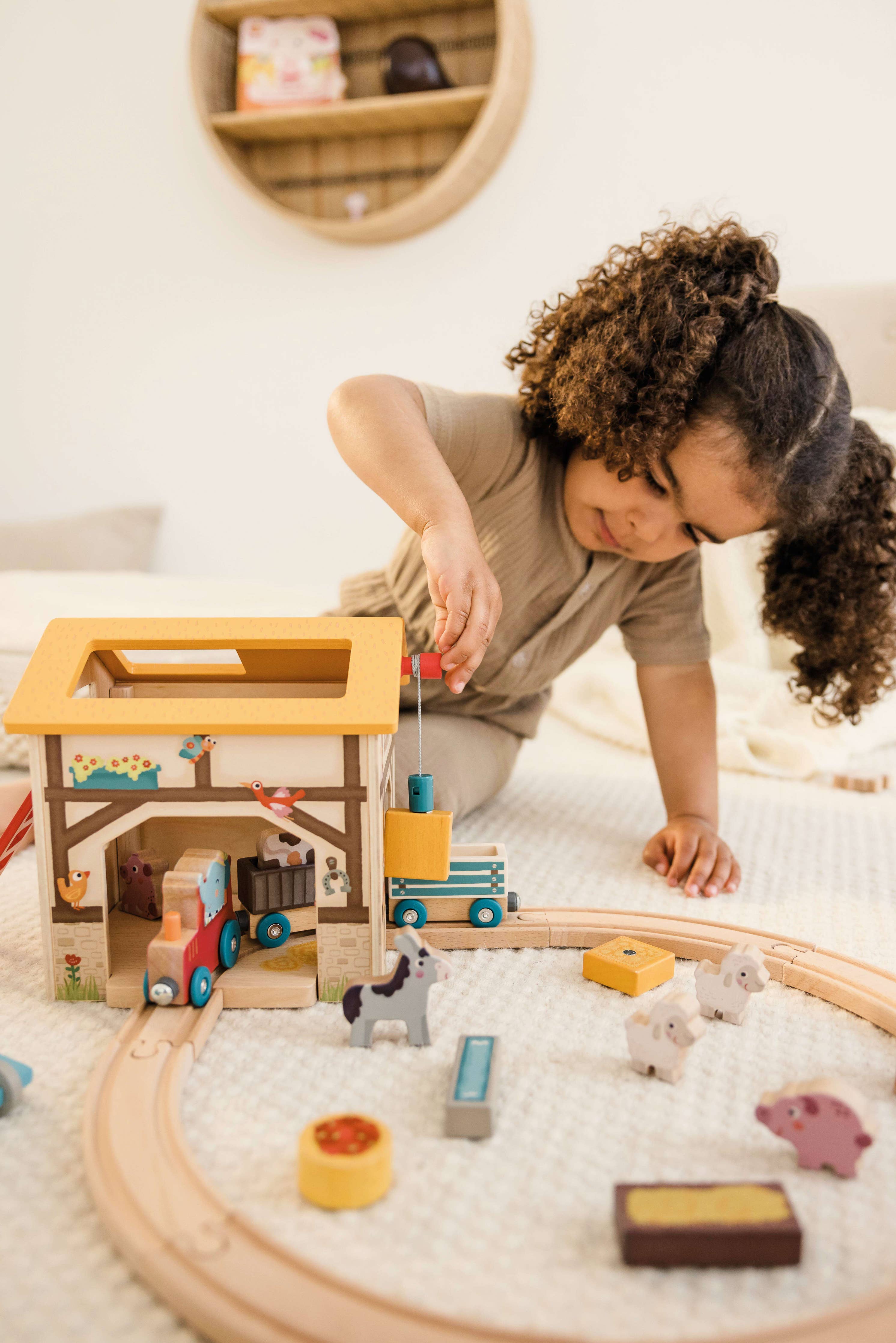 Farm Play World with Wooden Train Tracks [24+ Months]